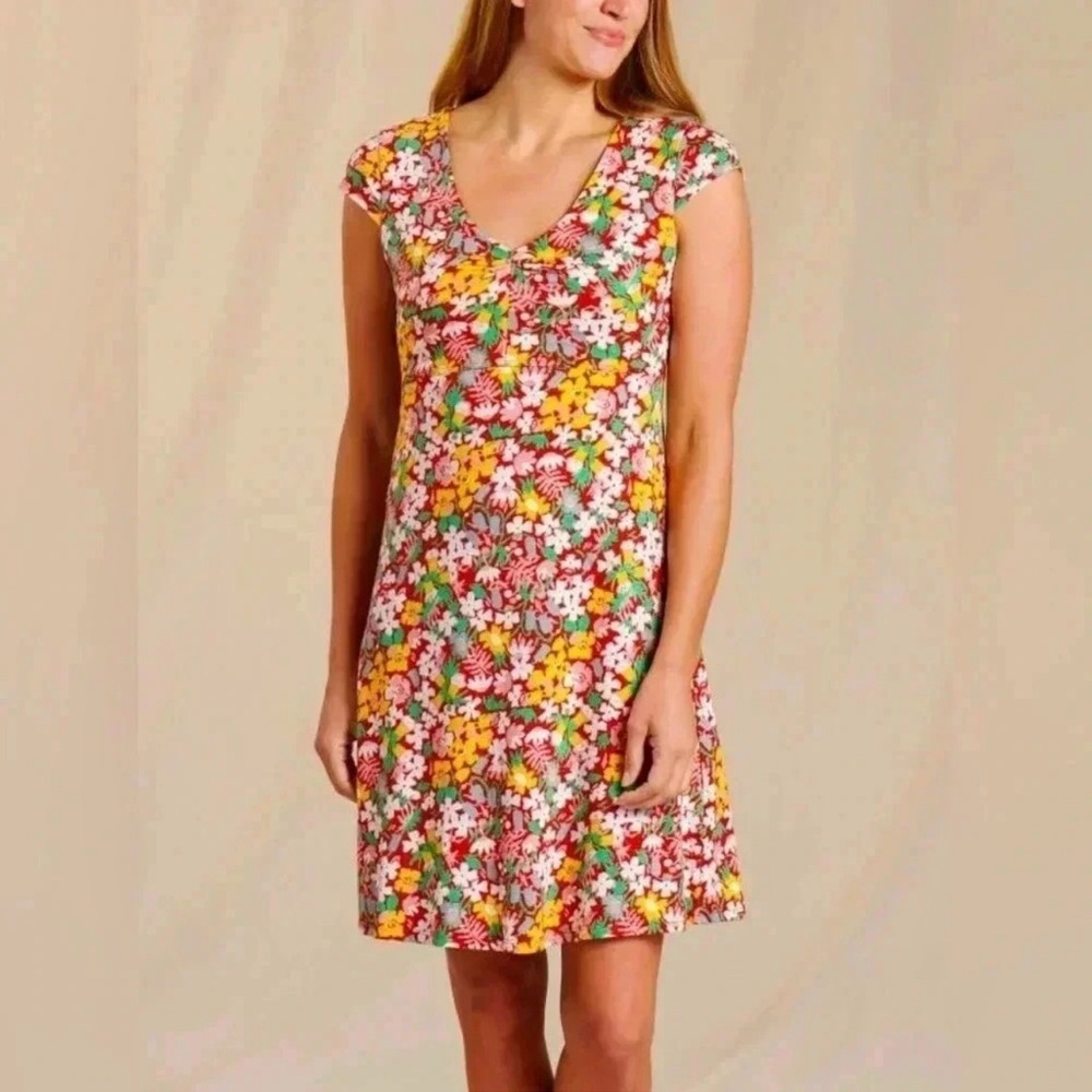 Toad & Co Rosemarie A Line Dress Red Floral Brick Garden Print
Size Medium